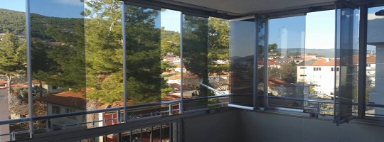 White Glass Cam Balkon